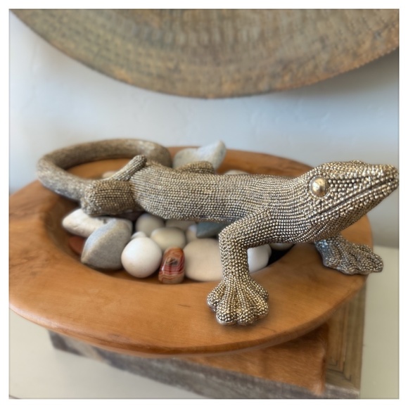 Gold Textured Lizard - Picture 1 of 6